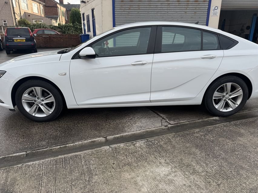 Used Vauxhall Insignia 2020 for sale - 77342043: Photo 4