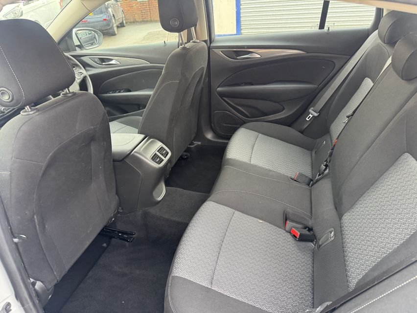 Used Vauxhall Insignia 2020 for sale - 77342043: Photo 6