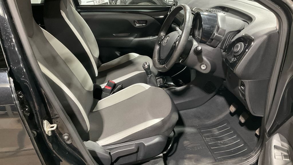 Used Toyota AYGO 2018 for sale - 77065339: Photo 8