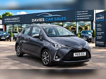 Used Toyota Yaris 2019 for sale - 79856894: Photo