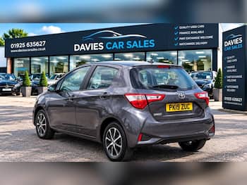 Used Toyota Yaris 2019 for sale - 79856894: Photo