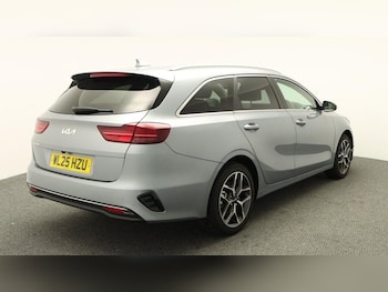 Used Kia Ceed 2025 for sale - 77116880: Photo