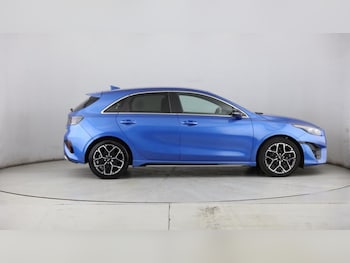 Used Kia Ceed 2025 for sale - 77116977: Photo