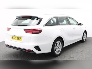 Used Kia Ceed 2025 for sale - 77117389: Photo