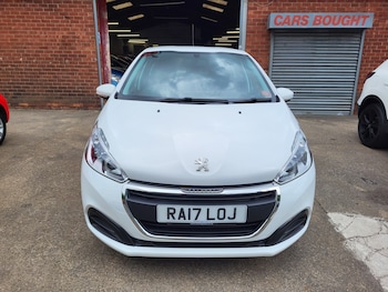 Used Peugeot 208 2017 for sale - 79054475: Photo