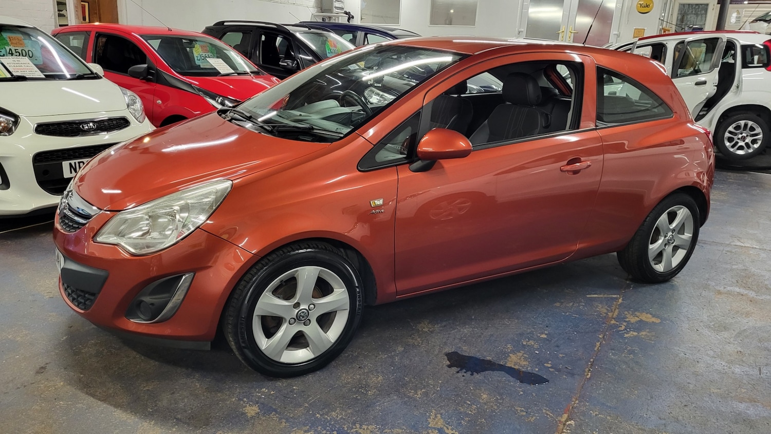 Used Vauxhall Corsa 2012 for sale - 76853381: Photo 2