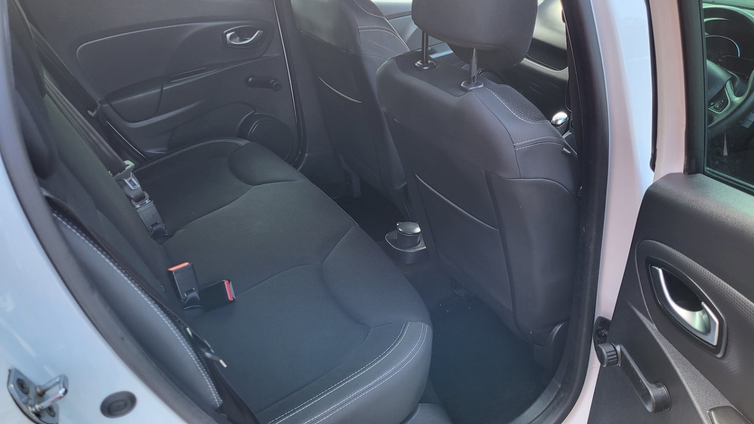 Used Renault Clio 2018 for sale - 75982748: Photo 12