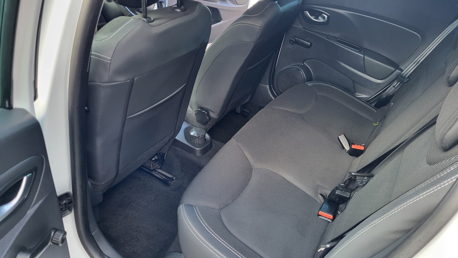 Used Renault Clio 2018 for sale - 75982748: Photo 16