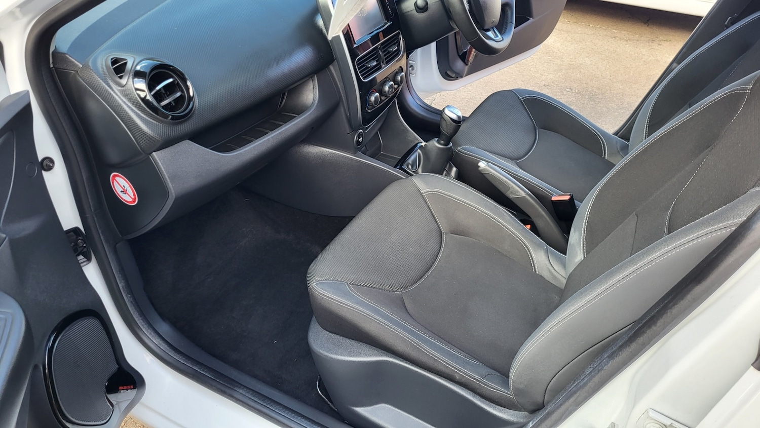 Used Renault Clio 2018 for sale - 75982748: Photo 18