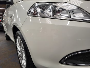 Used Chrysler Ypsilon 2014 for sale - 79275349: Photo