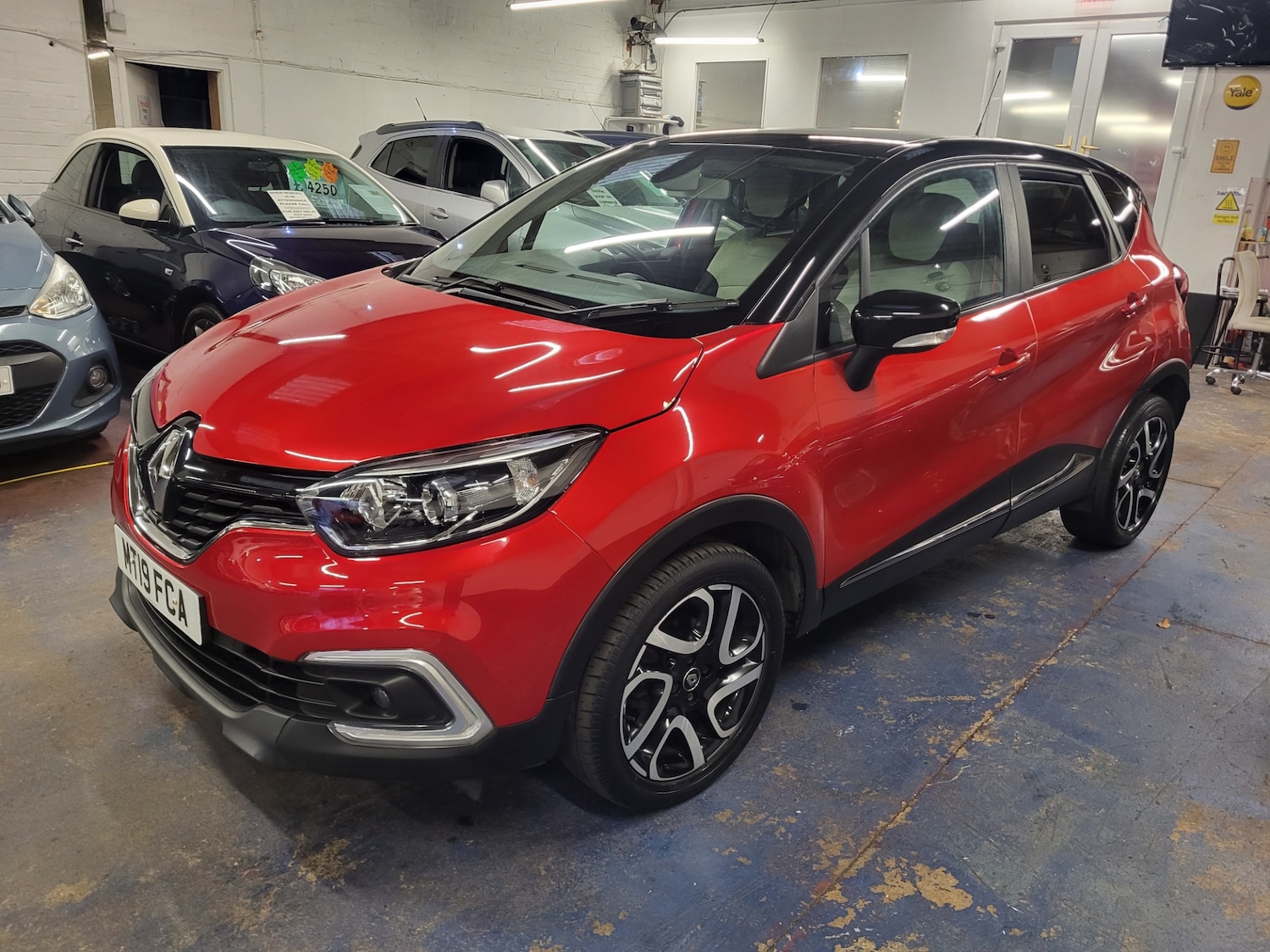 Used Renault Captur 2019 for sale - 77917360: Photo 2