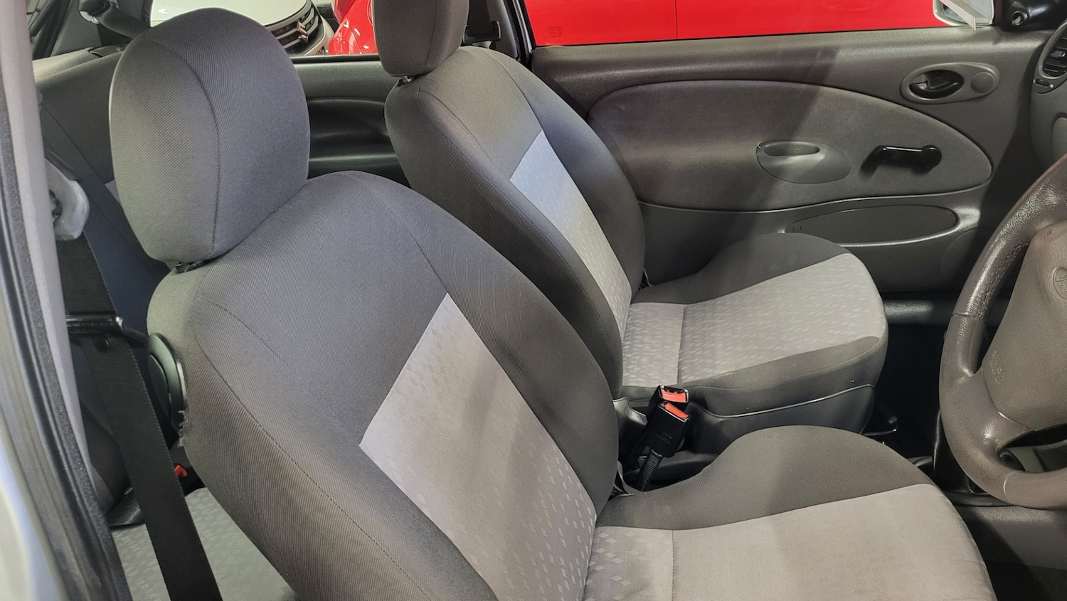 Used Ford Fiesta 1999 for sale - 76626748: Photo 10