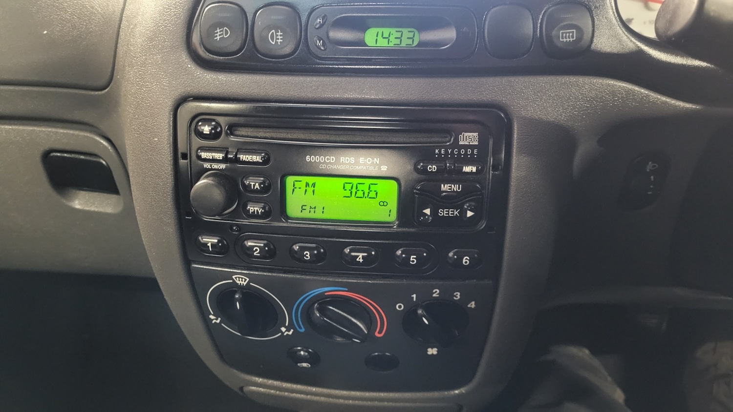 Used Ford Fiesta 1999 for sale - 76626748: Photo 18