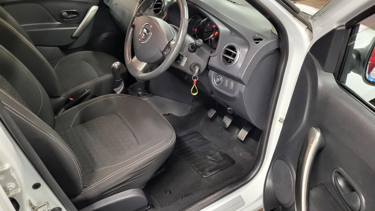 Used Dacia Logan MCV 2013 for sale - 76583390: Photo 9