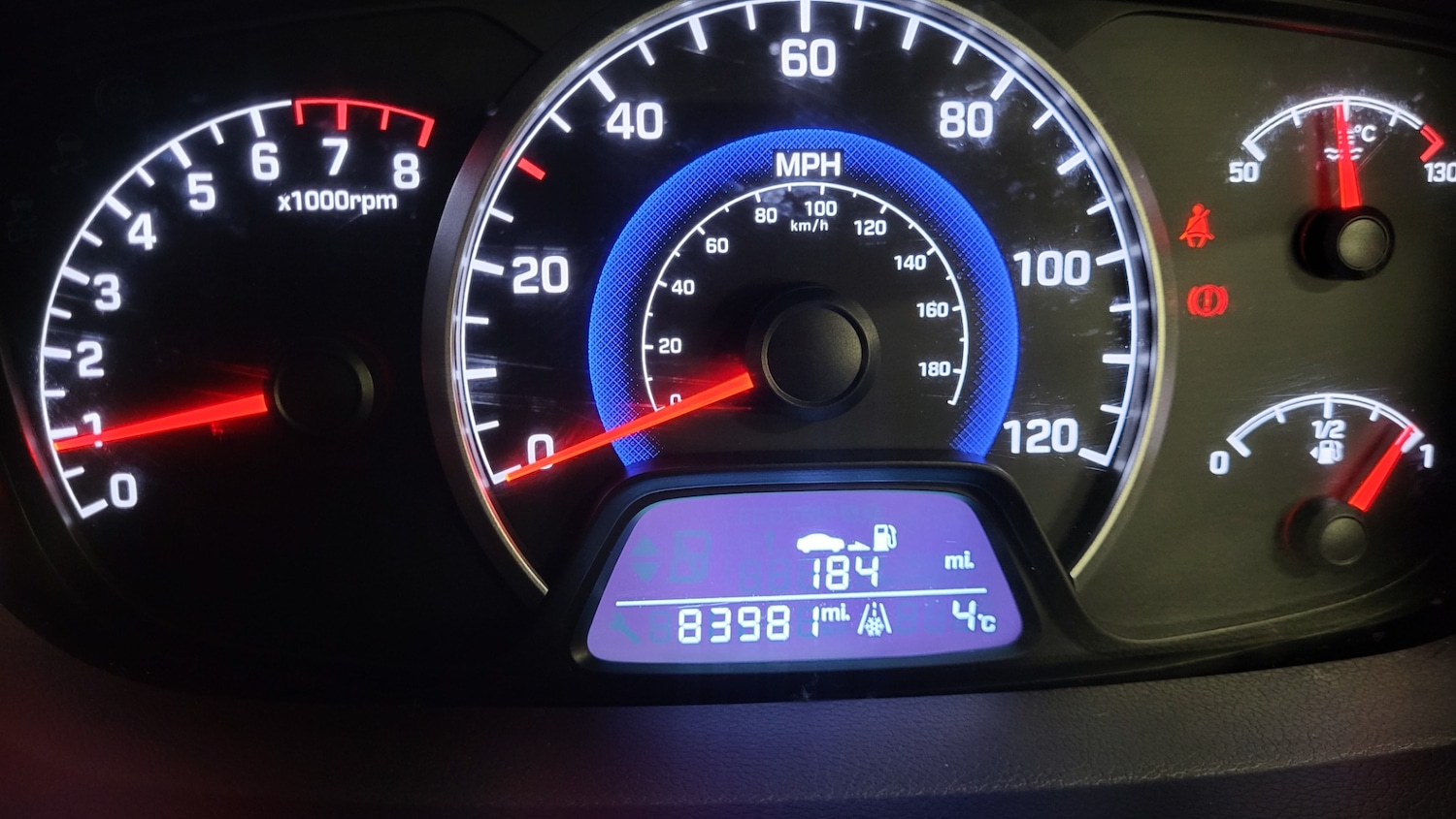 Used Hyundai i10 2015 for sale - 77605523: Photo 19