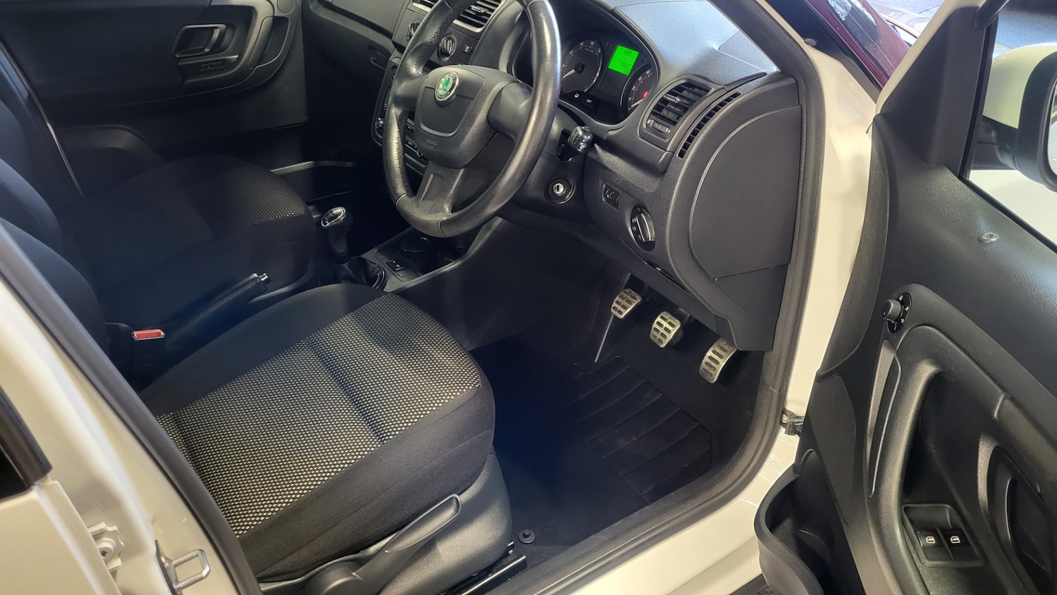 Used Skoda Roomster 2012 for sale - 77606971: Photo 9