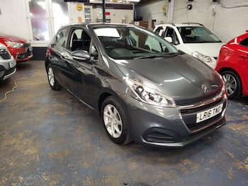 Used Peugeot 208 2016 for sale - 78865327: Photo