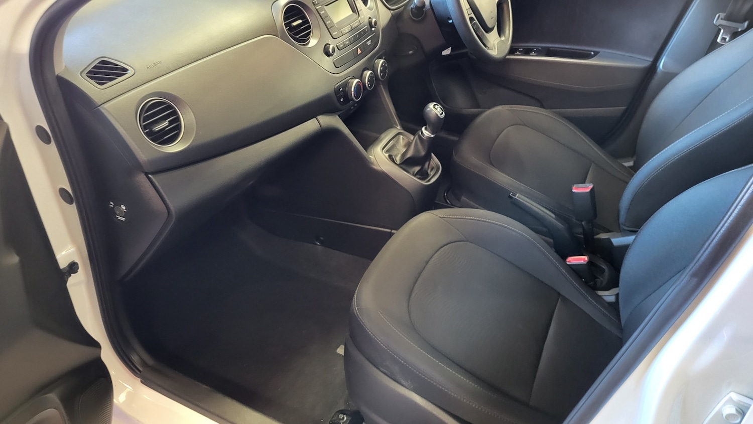 Used Hyundai i10 2017 for sale - 77011905: Photo 16