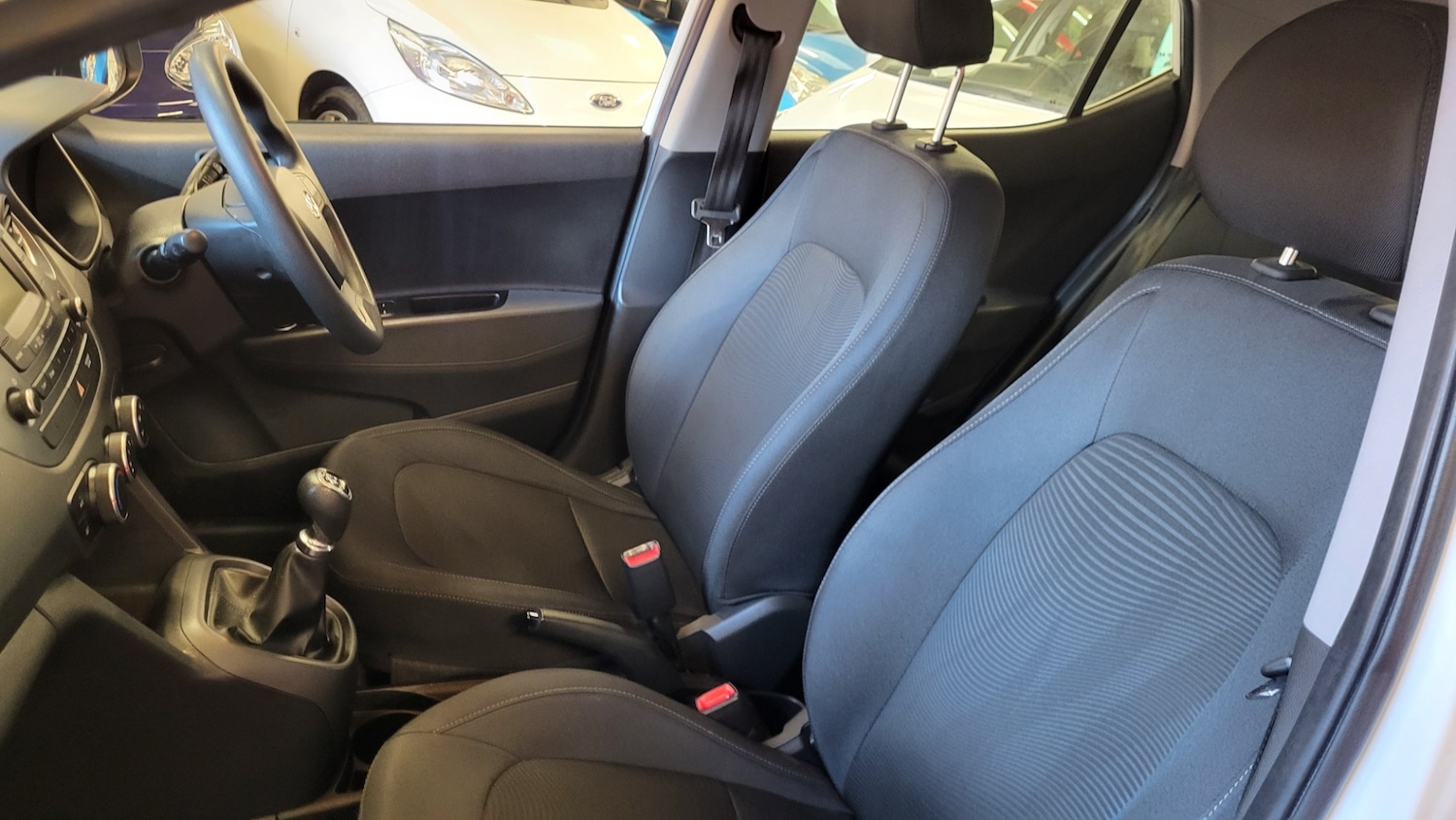 Used Hyundai i10 2017 for sale - 77011905: Photo 17