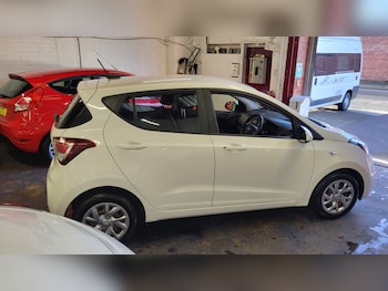 Used Hyundai i10 2017 for sale - 77011905: Photo