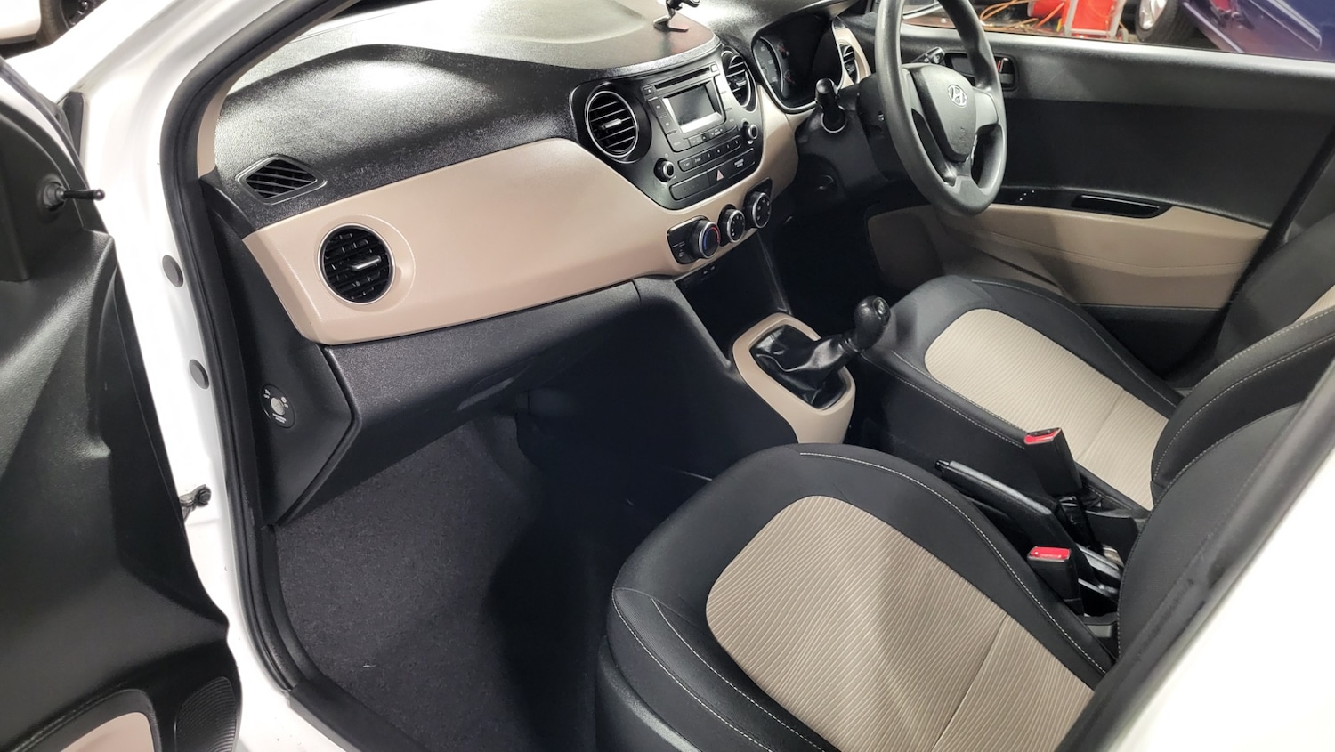 Used Hyundai i10 2015 for sale - 77531942: Photo 14