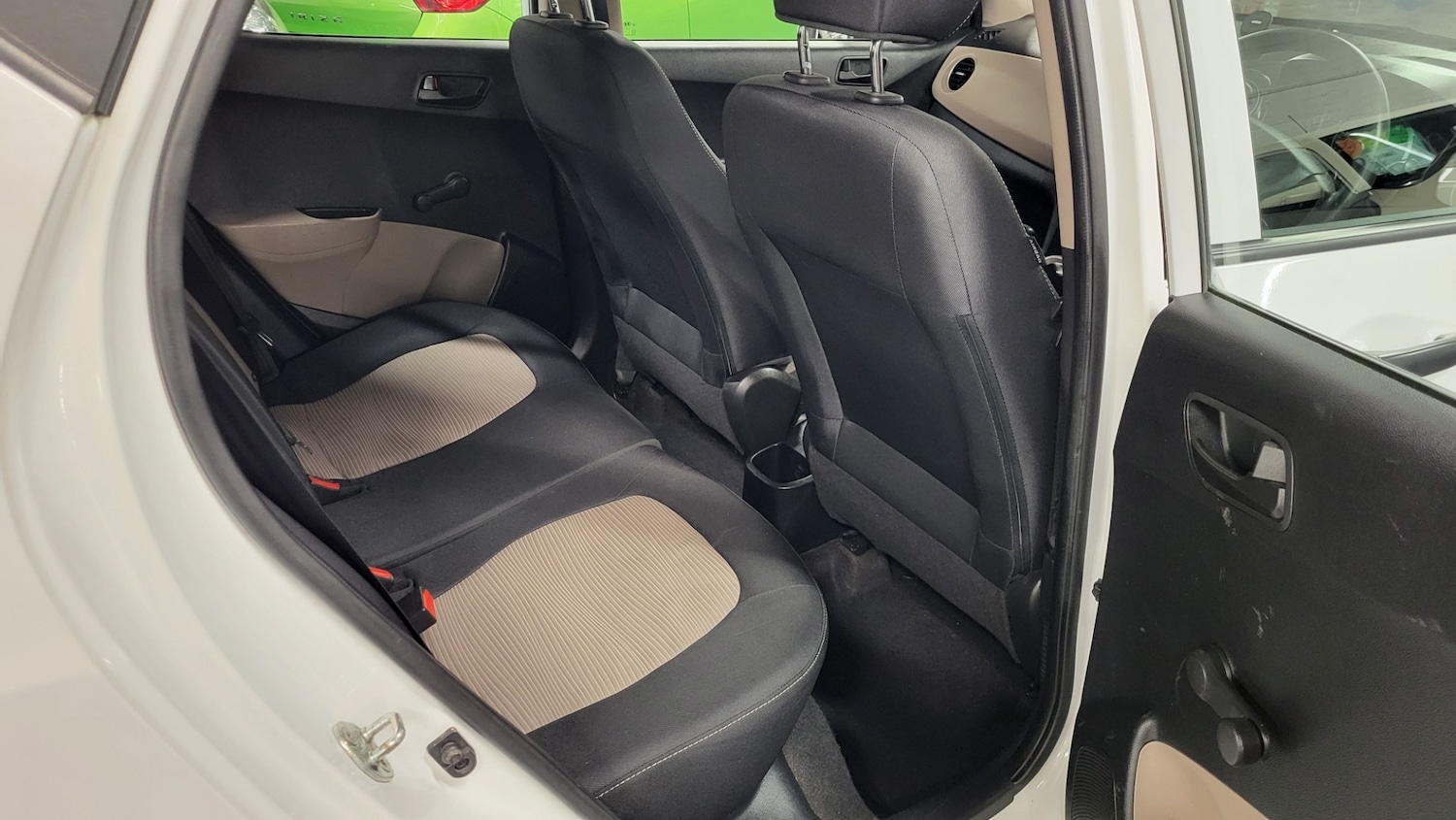 Used Hyundai i10 2015 for sale - 77531942: Photo 8