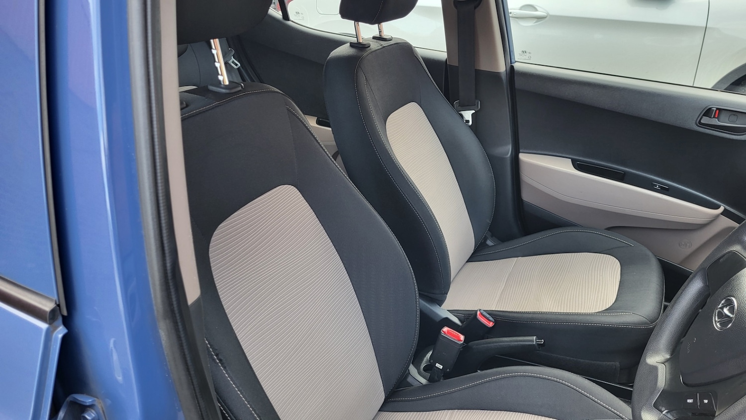 Used Hyundai i10 2015 for sale - 76536377: Photo 10