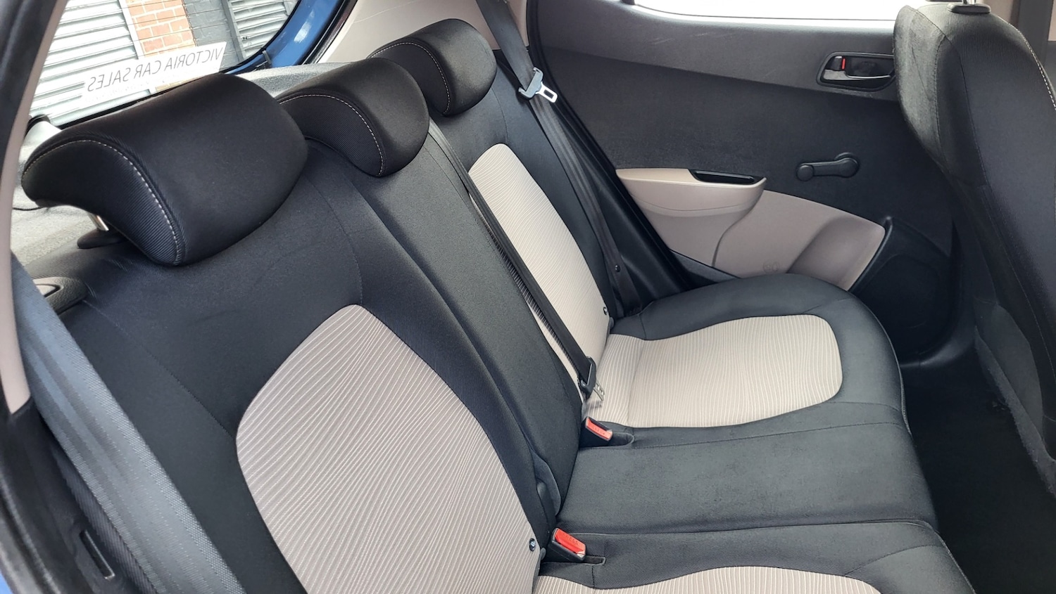 Used Hyundai i10 2015 for sale - 76536377: Photo 12