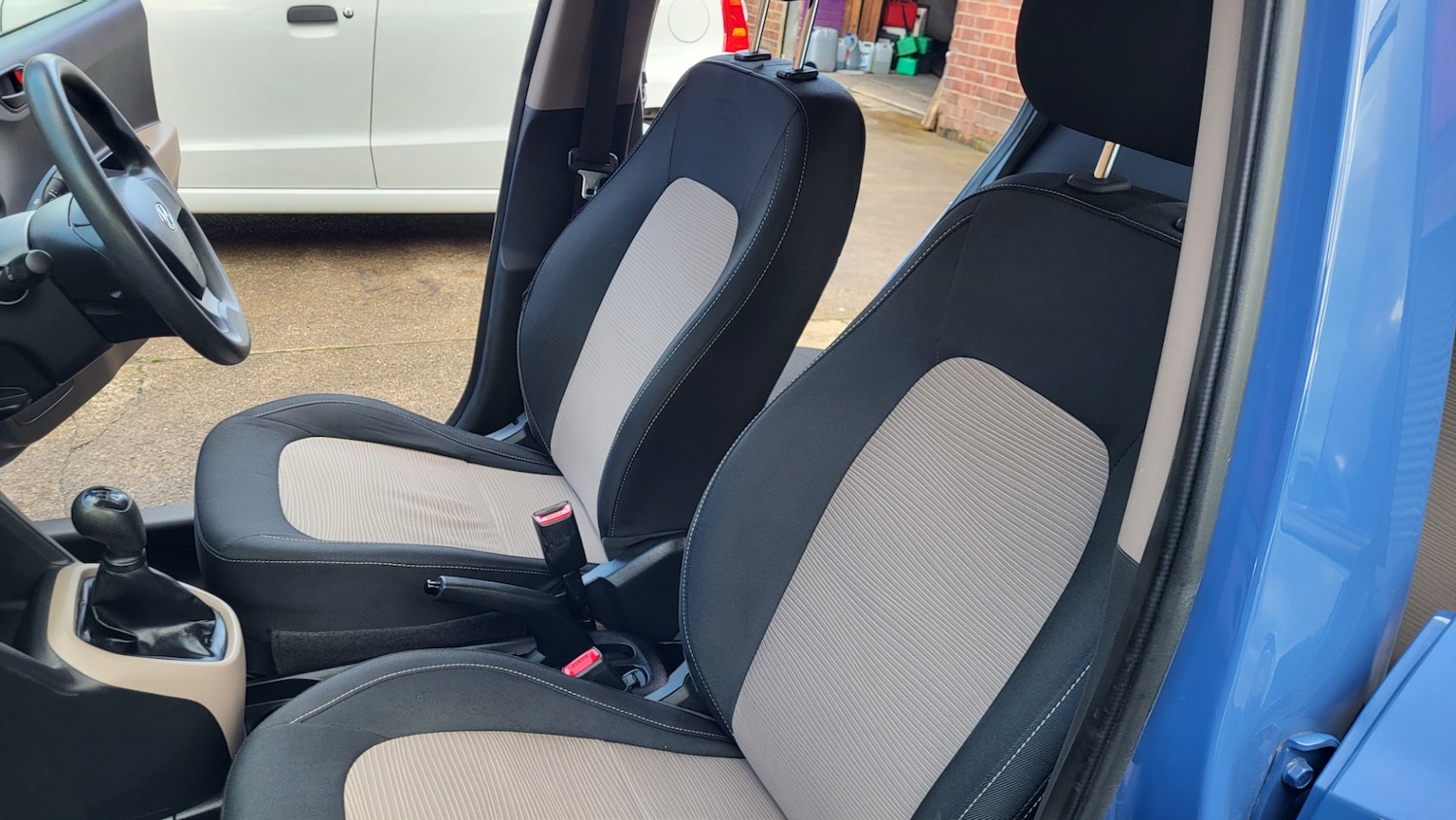 Used Hyundai i10 2015 for sale - 76536377: Photo 17