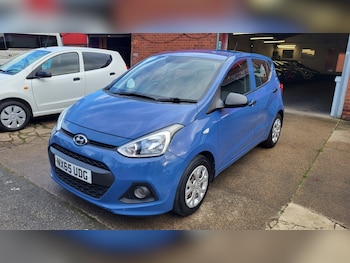 Used Hyundai i10 2015 for sale - 76536377: Photo