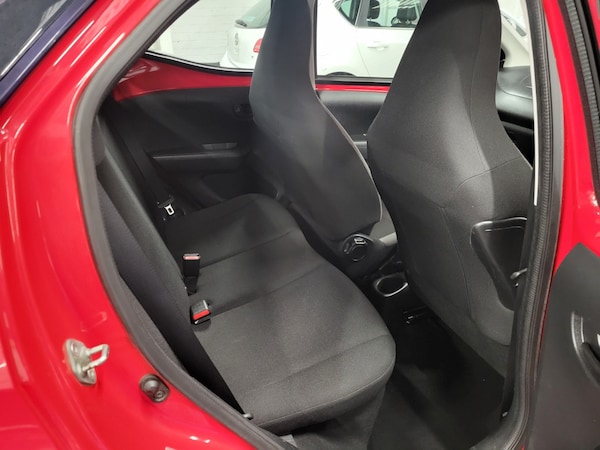 Used Toyota AYGO 2015 for sale - 74286668: Photo 10
