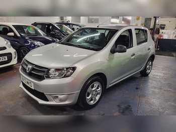 Used Dacia Sandero 2013 for sale - 78939560: Photo