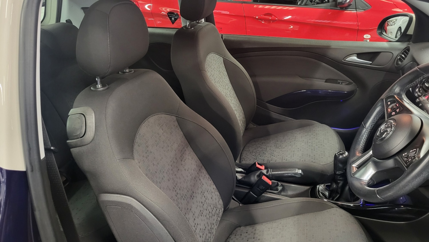 Used Vauxhall ADAM 2015 for sale - 76627074: Photo 10