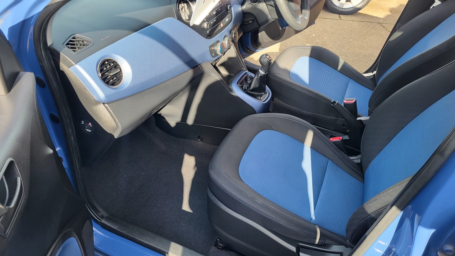 Used Hyundai i10 2015 for sale - 77622879: Photo 15