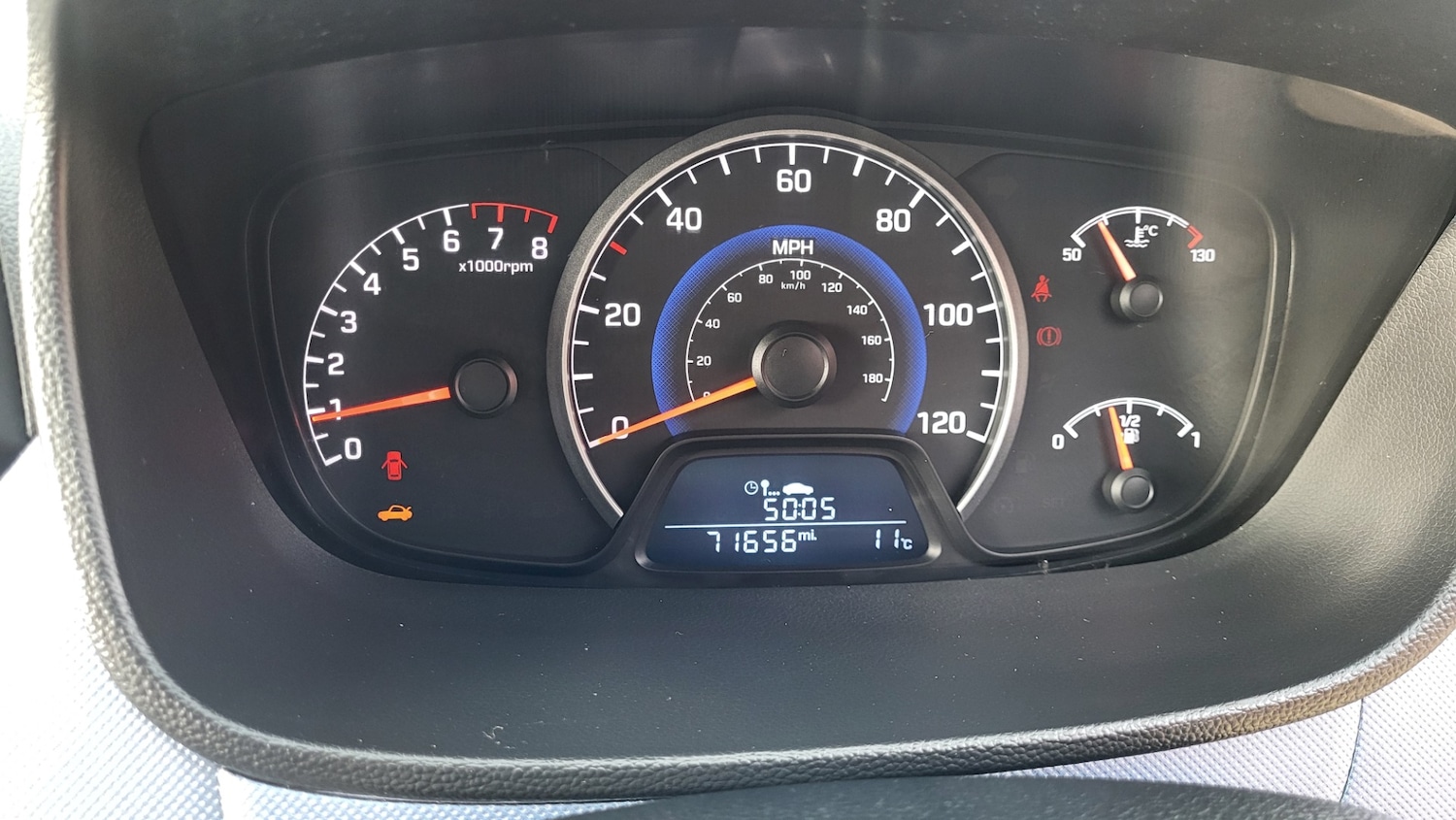 Used Hyundai i10 2015 for sale - 77622879: Photo 17