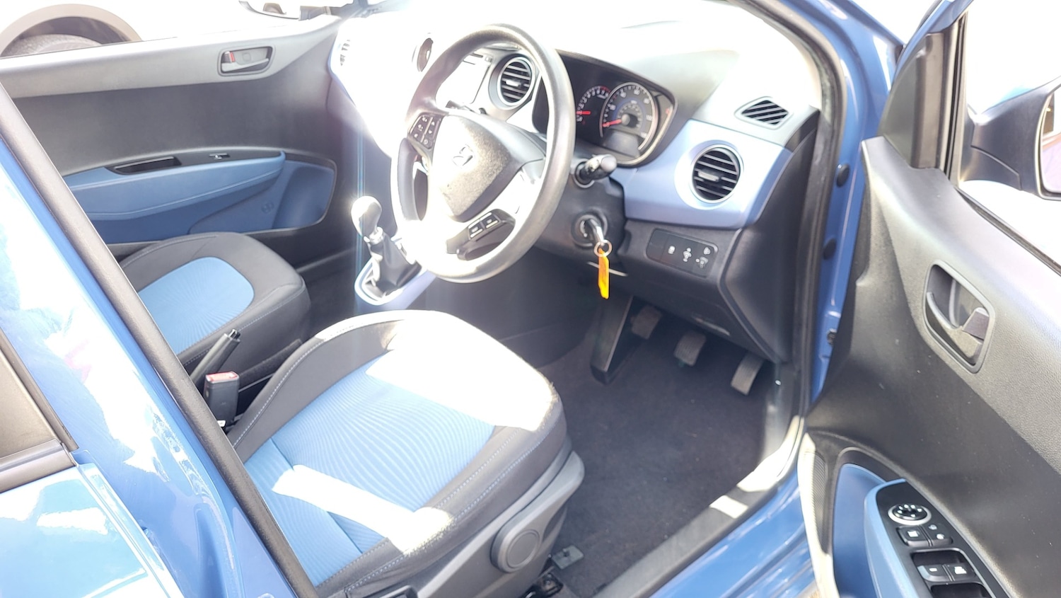 Used Hyundai i10 2015 for sale - 77622879: Photo 8