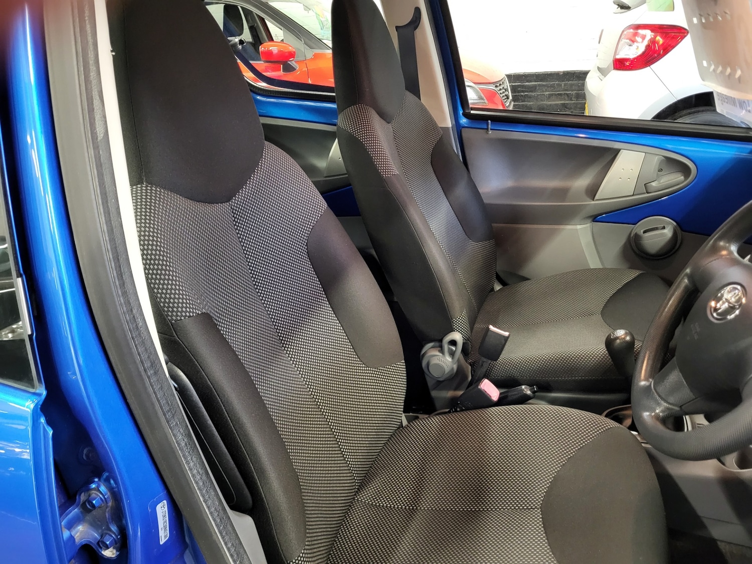 Used Toyota AYGO 2010 for sale - 78005542: Photo 10