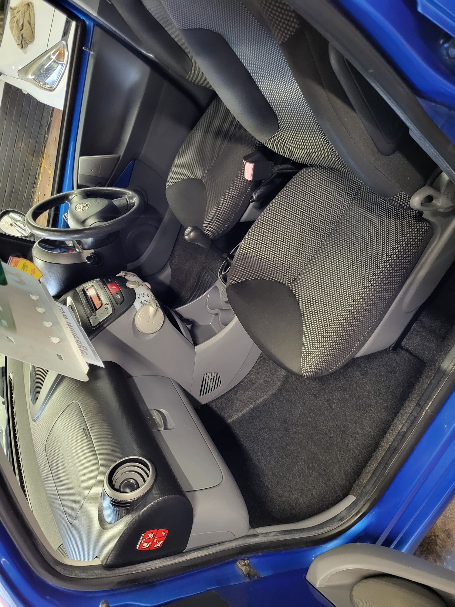 Used Toyota AYGO 2010 for sale - 78005542: Photo 17