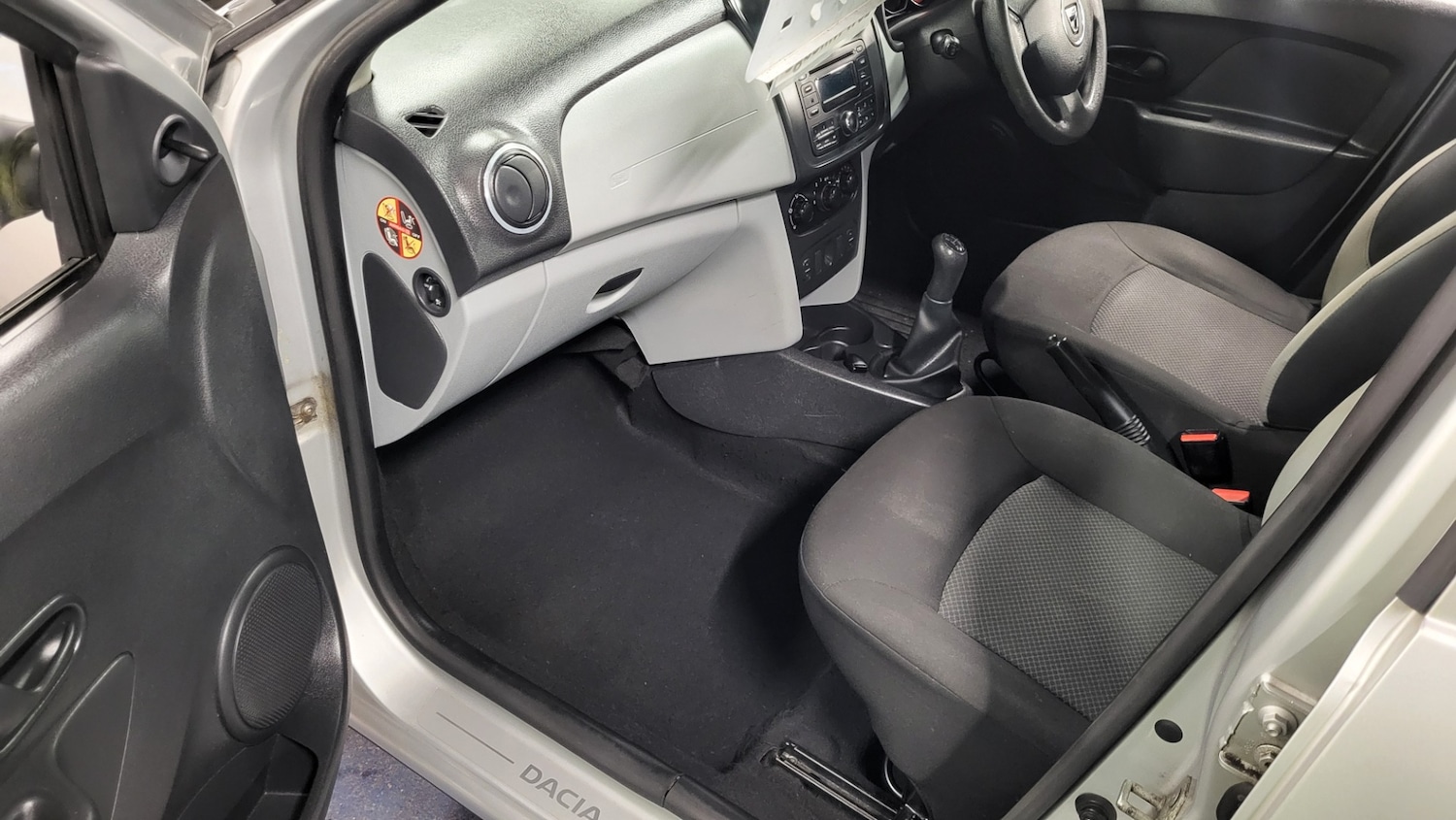 Used Dacia Sandero 2013 for sale - 77379522: Photo 17