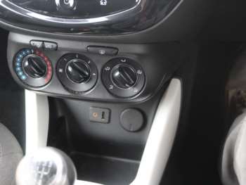 Used Vauxhall Adam 2013 for sale - 73792204: Photo