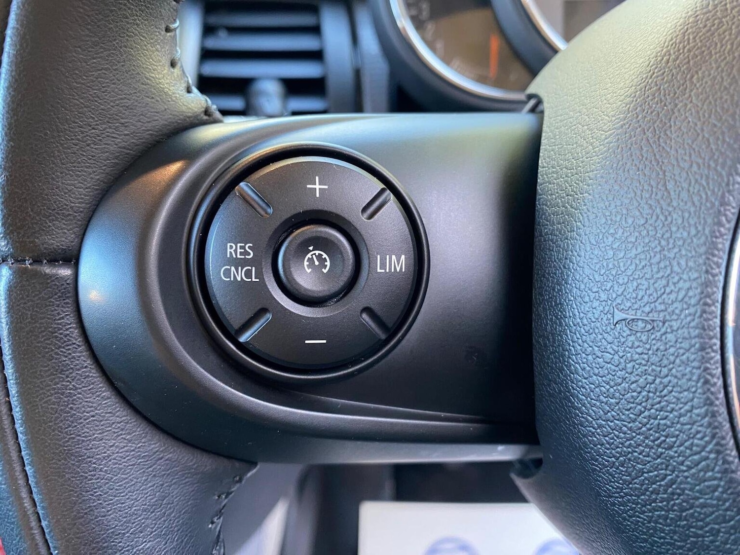 Used MINI Hatch 2017 for sale - 76793924: Photo 19