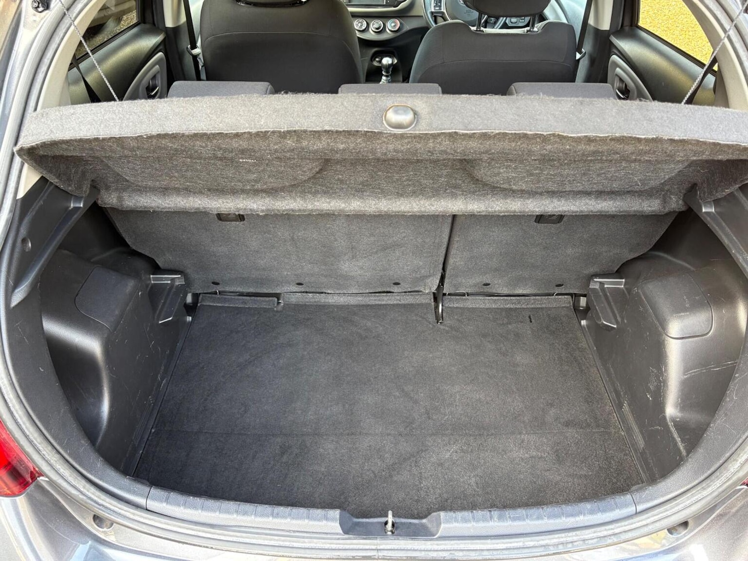 Used Toyota Yaris 2016 for sale - 77668526: Photo 14