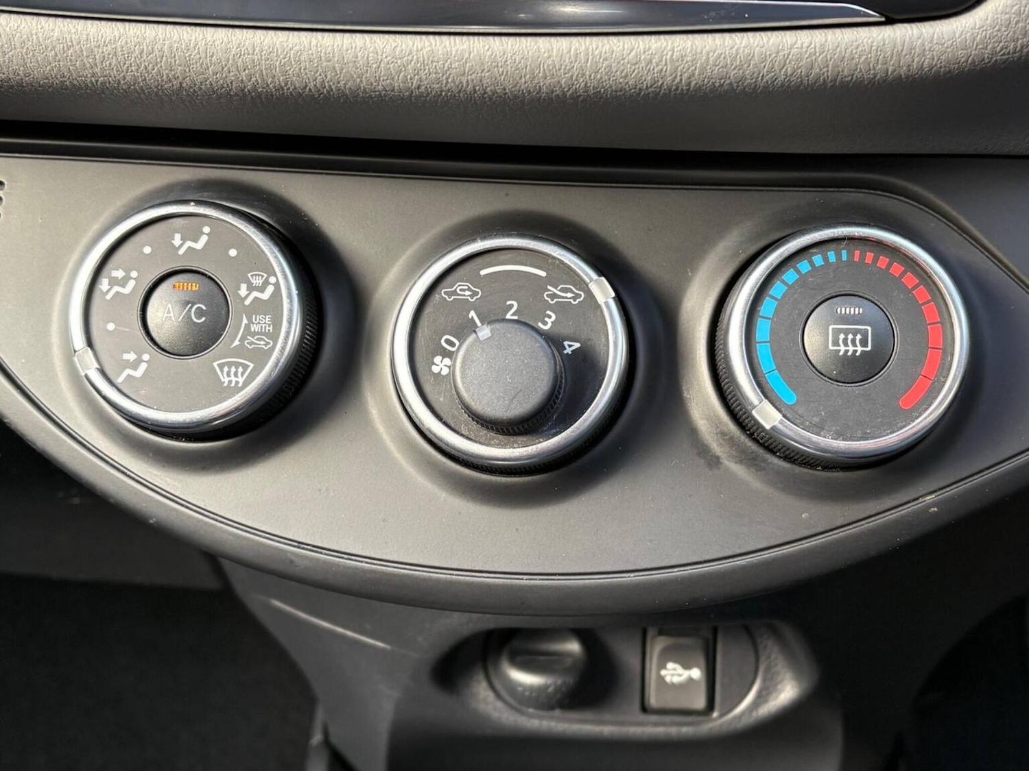 Used Toyota Yaris 2016 for sale - 77668526: Photo 18