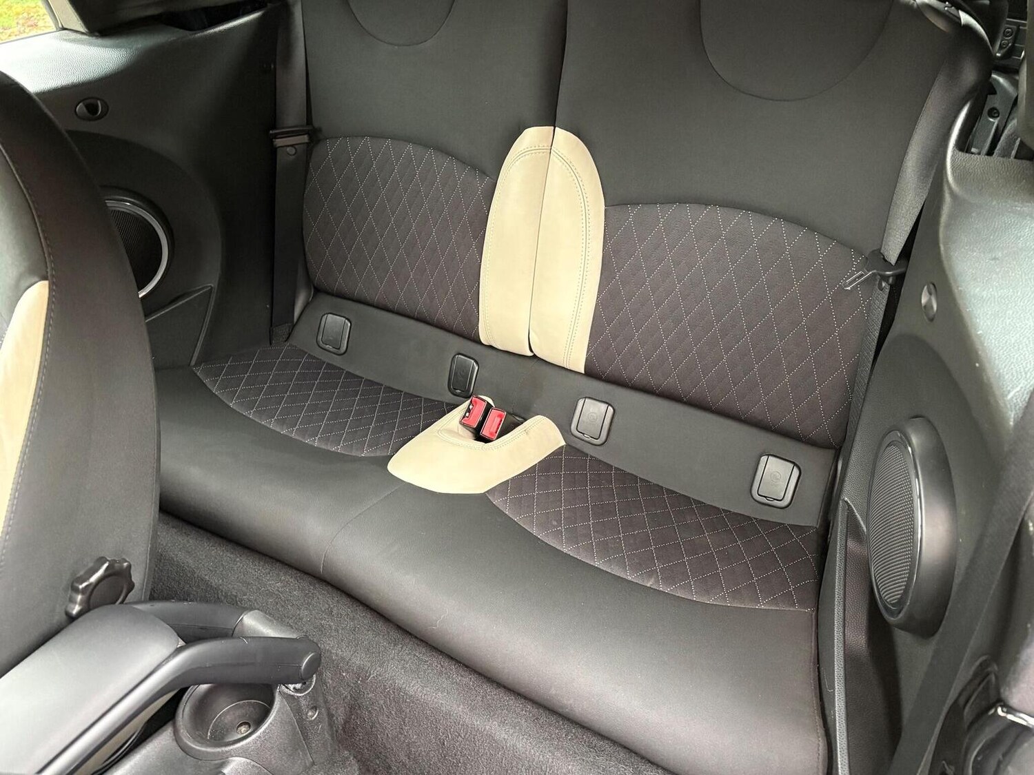 Used MINI Convertible 2015 for sale - 76744102: Photo 17