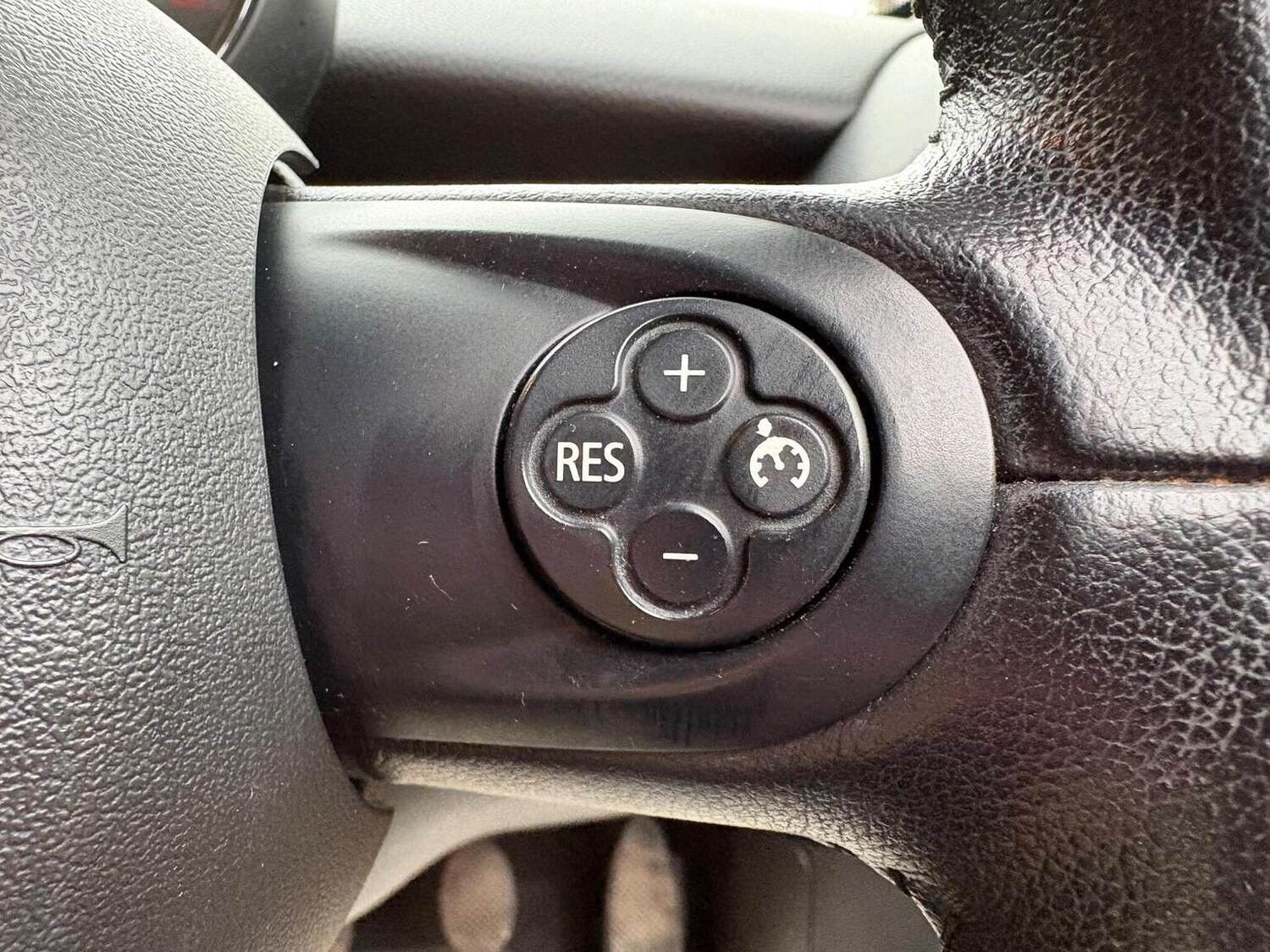 Used MINI Convertible 2015 for sale - 76744102: Photo 22