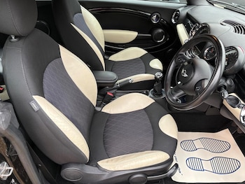 Used MINI Convertible 2015 for sale - 76744102: Photo