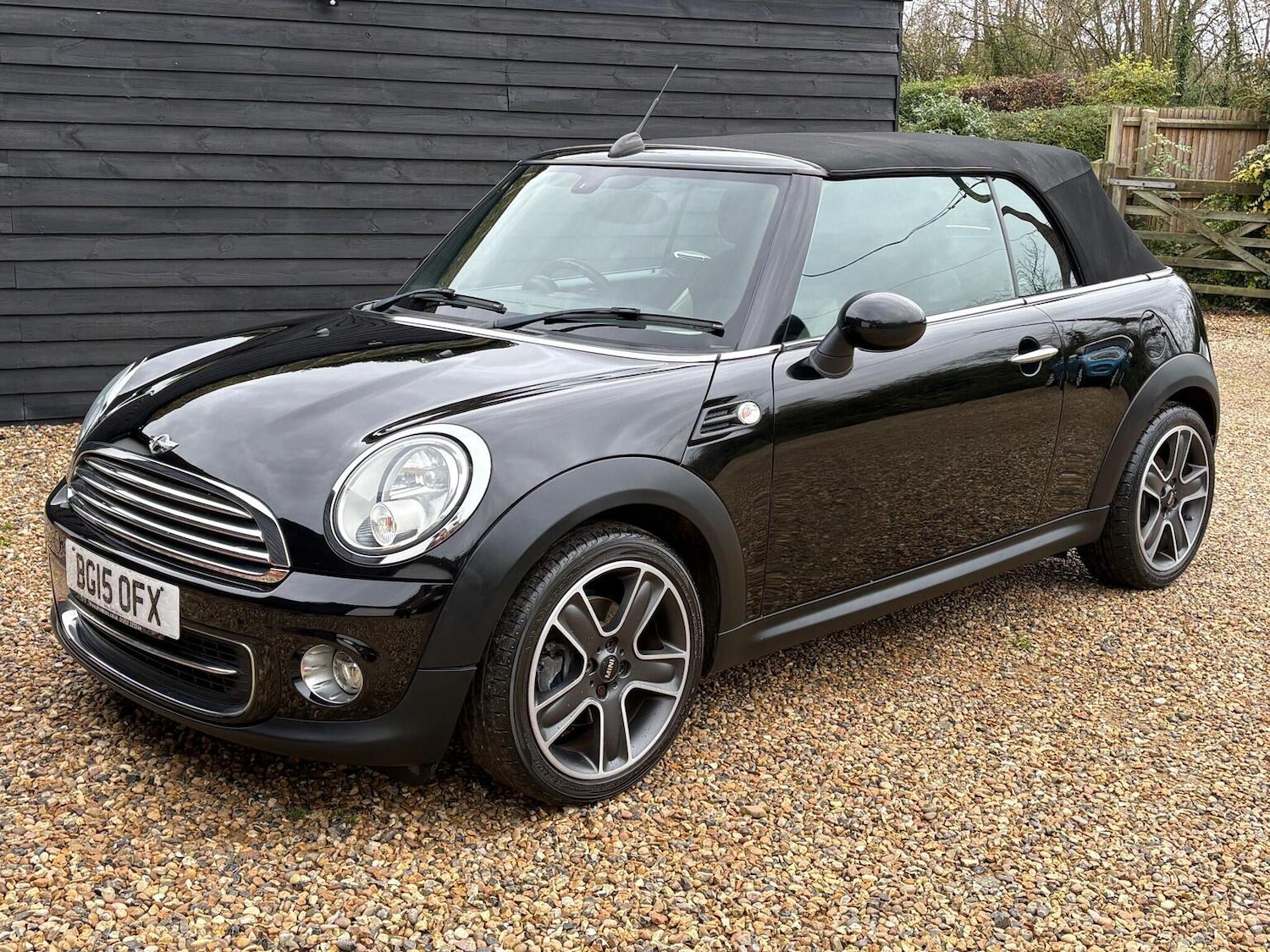 Used MINI Convertible 2015 for sale - 76744102: Photo 4