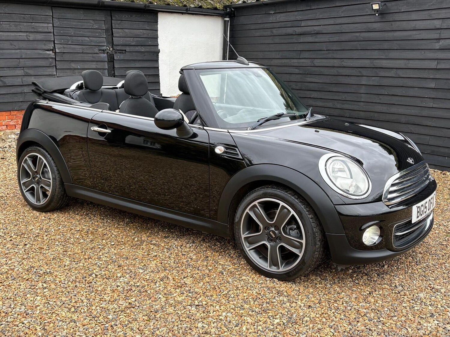 Used MINI Convertible 2015 for sale - 76744102: Photo 6