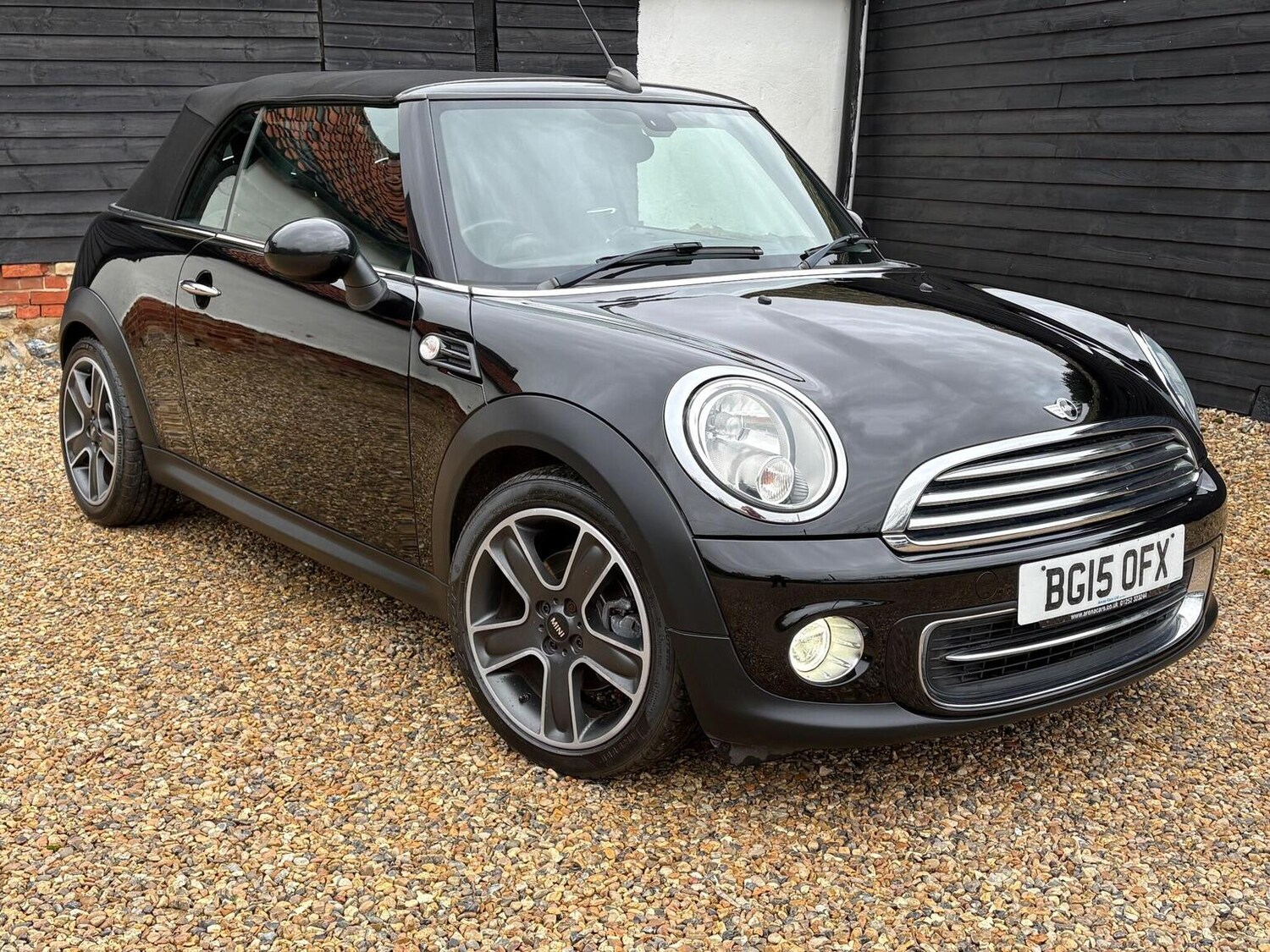 Used MINI Convertible 2015 for sale - 76744102: Photo 7