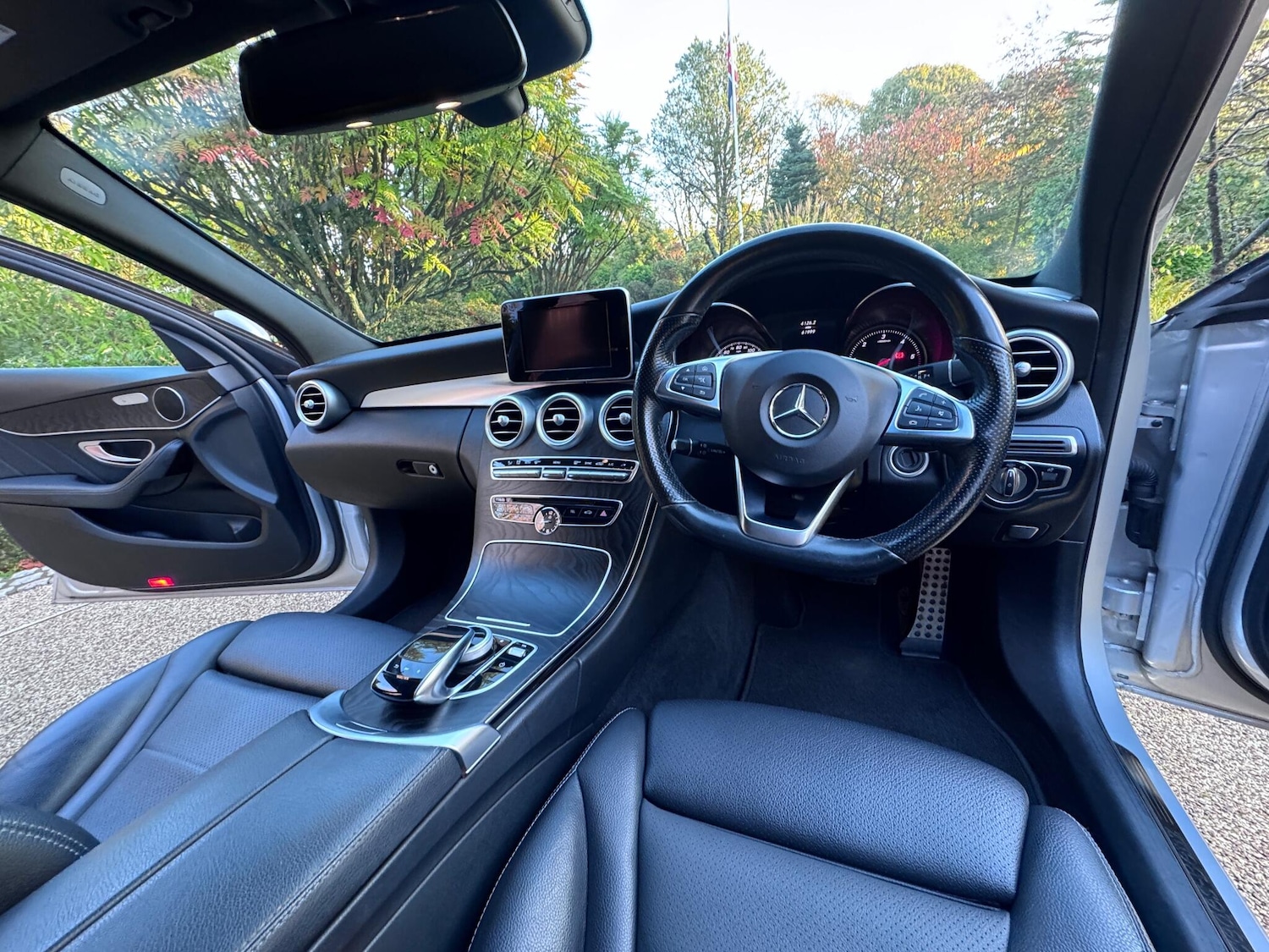 Used Mercedes-Benz C Class 2018 for sale - 76270602: Photo 17